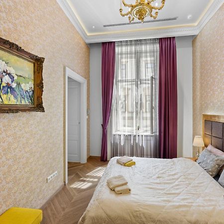 Count Zrinyi Luxourious Residence Budapest Extérieur photo