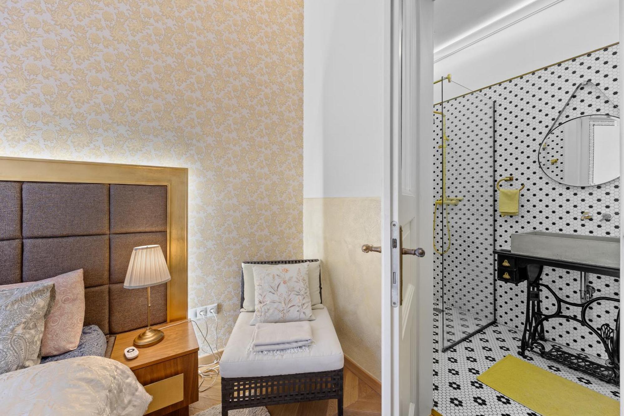 Count Zrinyi Luxourious Residence Budapest Extérieur photo