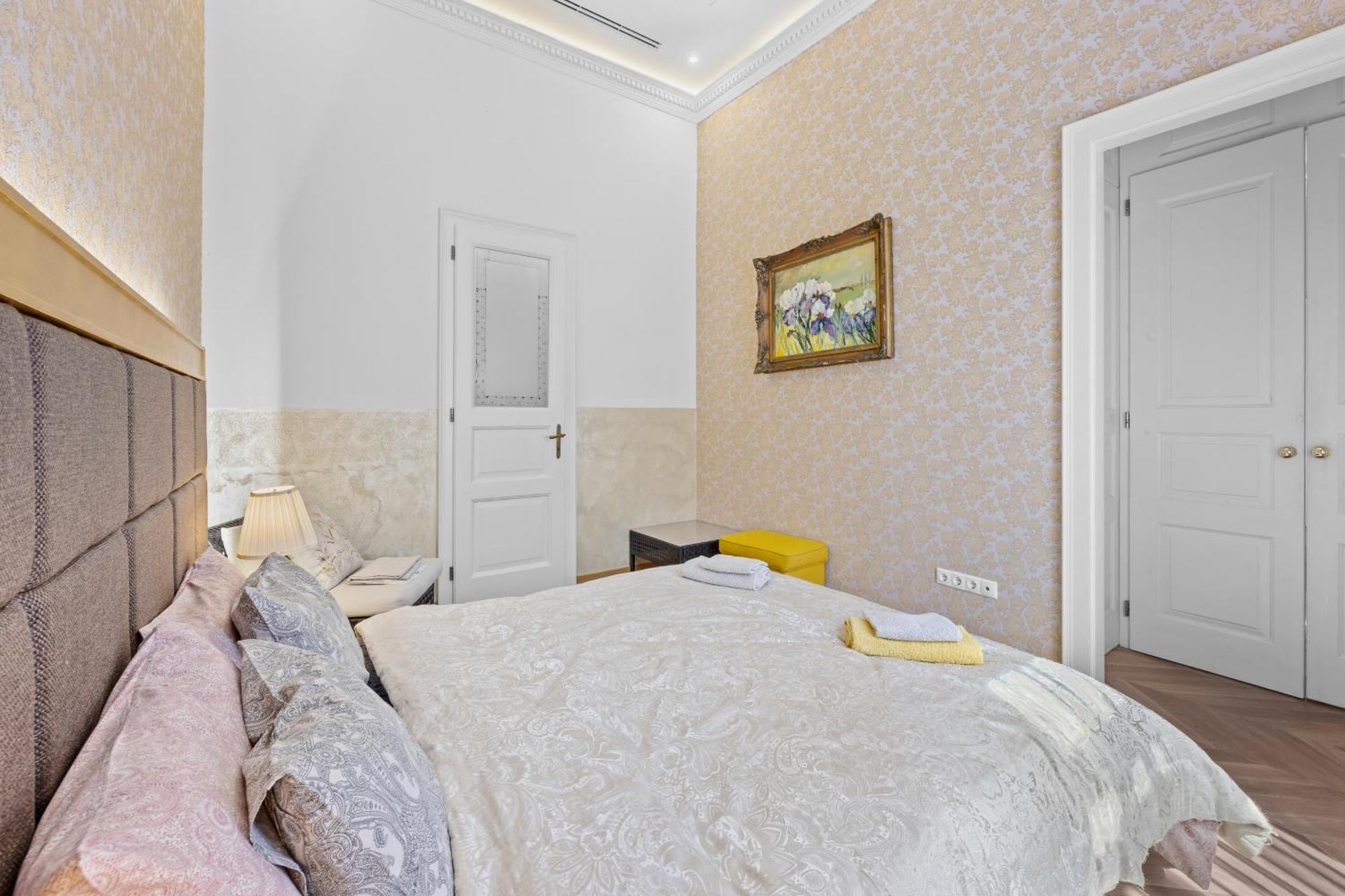 Count Zrinyi Luxourious Residence Budapest Extérieur photo