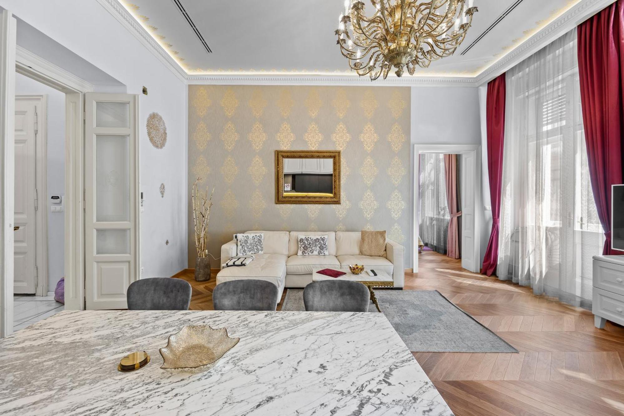 Count Zrinyi Luxourious Residence Budapest Extérieur photo