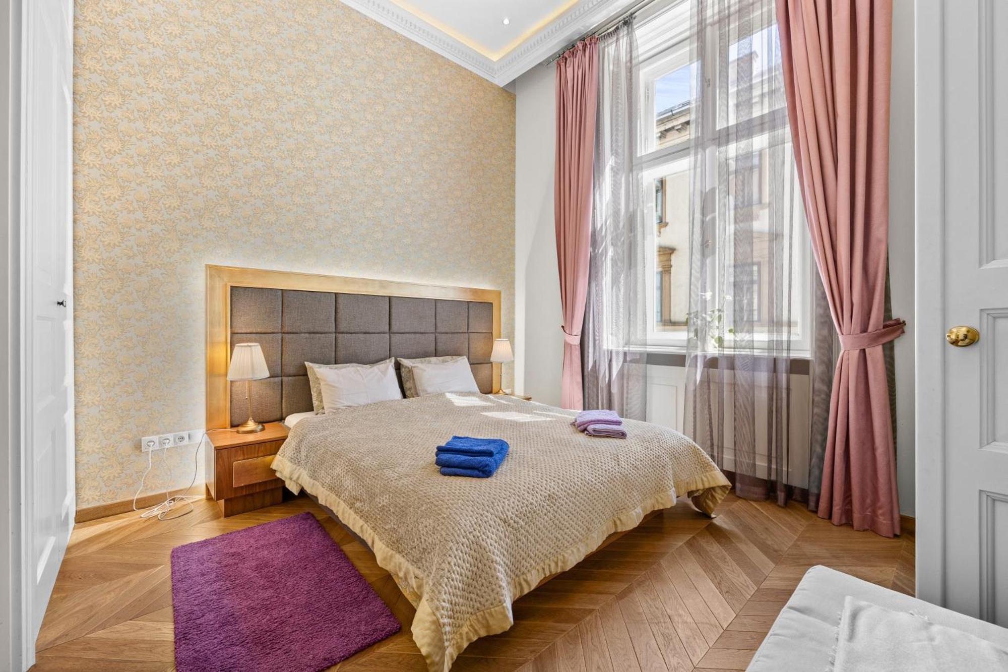 Count Zrinyi Luxourious Residence Budapest Extérieur photo