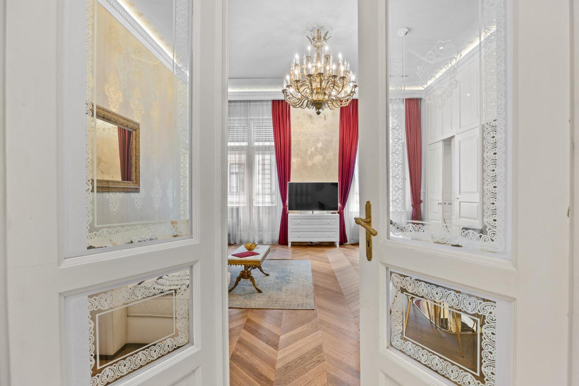 Count Zrinyi Luxourious Residence Budapest Extérieur photo