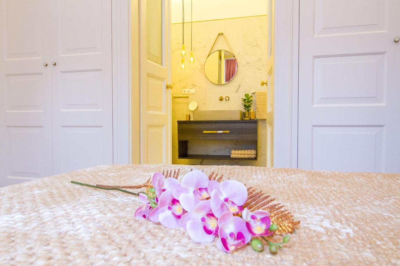Count Zrinyi Luxourious Residence Budapest Extérieur photo